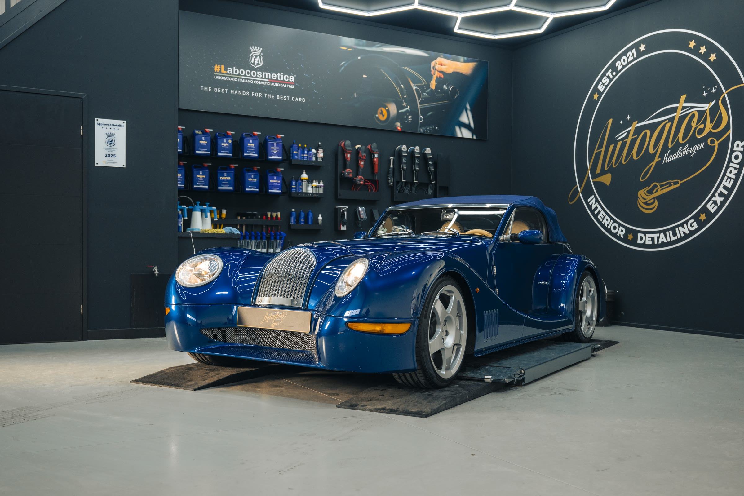 Blauwe Morgan in de werkplaats